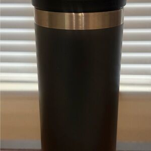 Yeti Rambler Water Bottle ‘Karen’ engraved‎